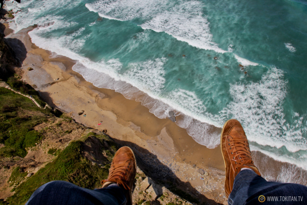 La playa de Peñarrubia a mis pies fotografiada desde el parapente. 