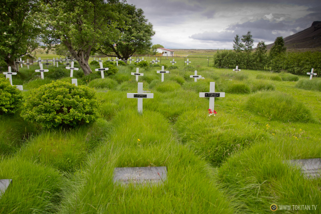 iglesias_turba_islandia_hofskirkja-tradicional-antigua-casas-tejado-hierba