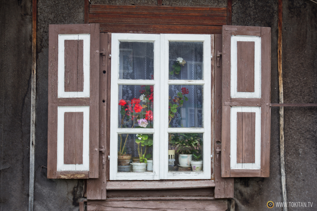 Una ventana del barrio tradicional de Snipiskes