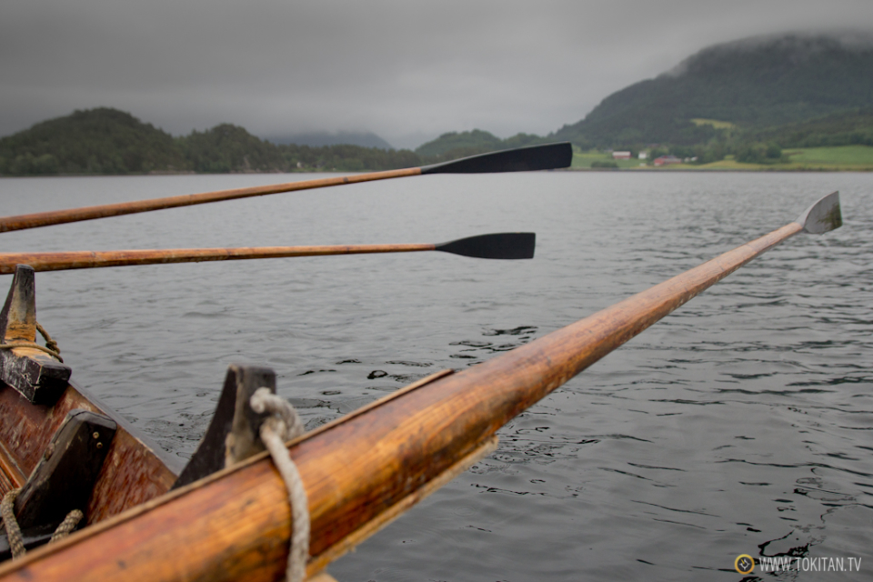 que-hacer-noruega-remo-barco-tradicional-vikingos-halsabrura-geitbat-halsa-valsoyfjorden-valsoya-kyrkjebat-remos